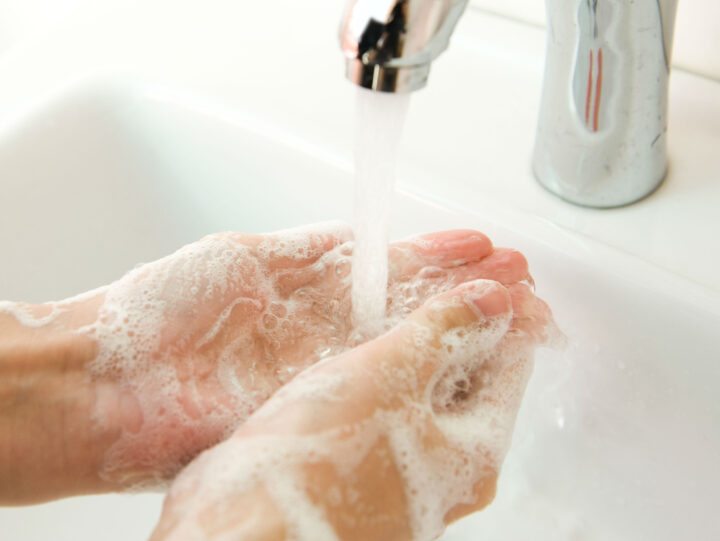 Helpling Handhygienetag Haende Waschen Seife Bakterien 1