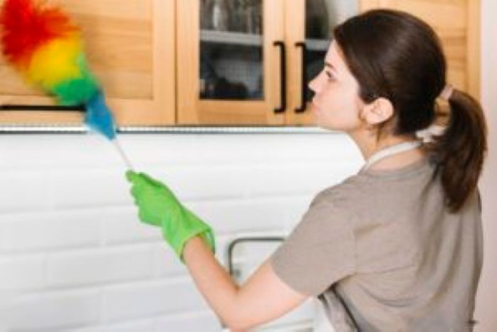 Medium Shot Woman With Duster 300X200 1
