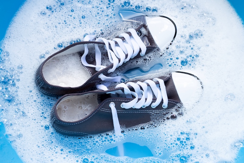 Soak Shoes Before Washing Cleaning Dirty Sneakers